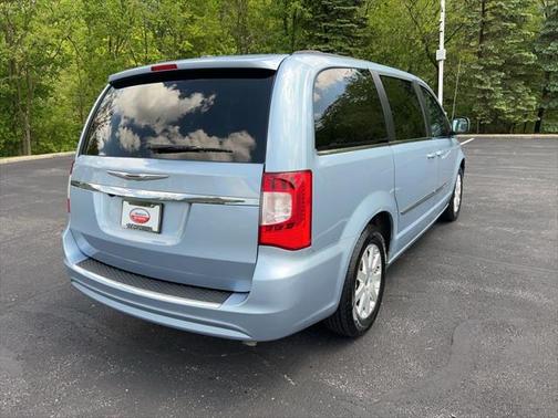 2013 Chrysler Town & Country Touring