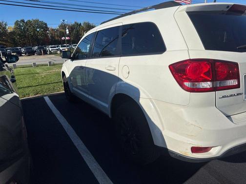 Vice White 2019 Dodge Journey SE