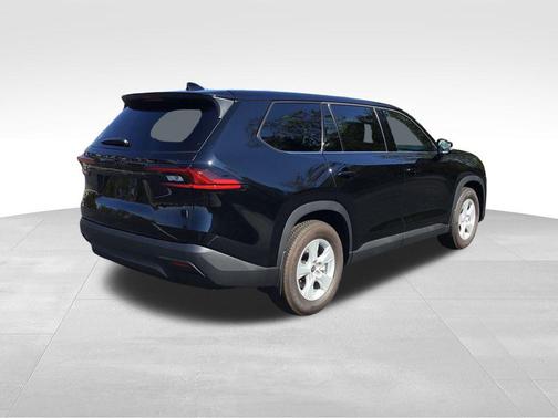 2025 Toyota Highlander LE