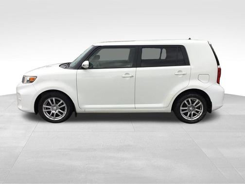 2012 Scion xB Release Series 9.0