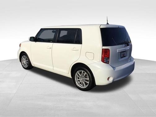 2012 Scion xB Release Series 9.0