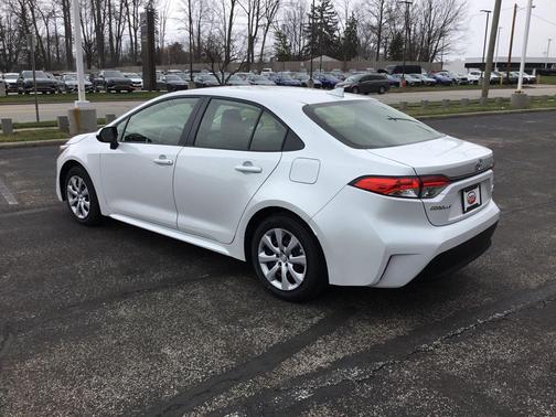 Wind Chill Pearl 2026 Toyota Corolla Hybrid SE