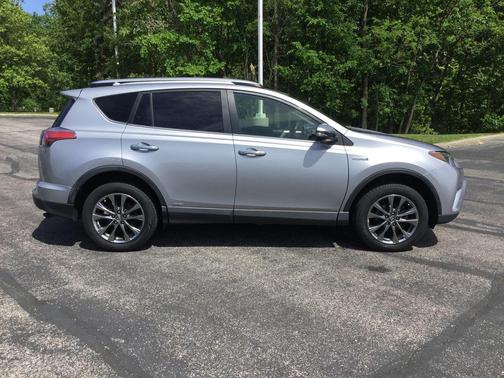 Silver Sky Metallic 2018 Toyota RAV4 Hybrid Limited
