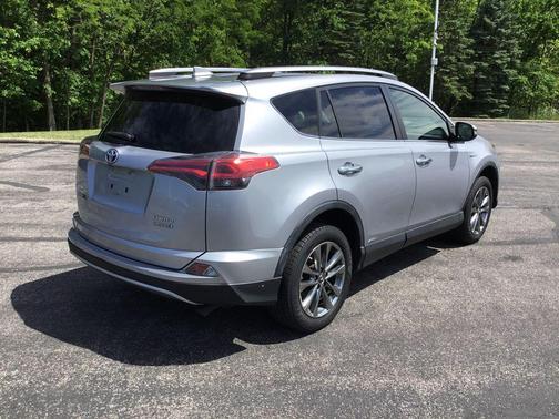Silver Sky Metallic 2018 Toyota RAV4 Hybrid Limited
