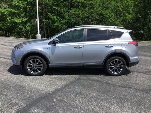 Silver Sky Metallic 2018 Toyota RAV4 Hybrid Limited