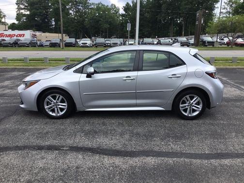 Classic Silver Metallic 2021 Toyota Corolla SE