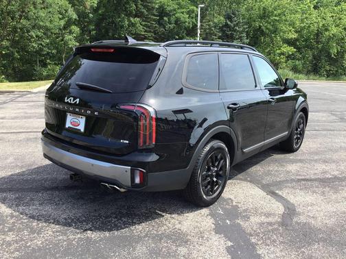 Ebony Black 2023 Kia Telluride SX X-Pro