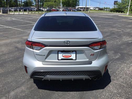 Classic Silver Metallic 2022 Toyota Corolla SE