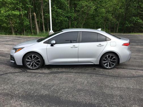 Classic Silver Metallic 2022 Toyota Corolla SE