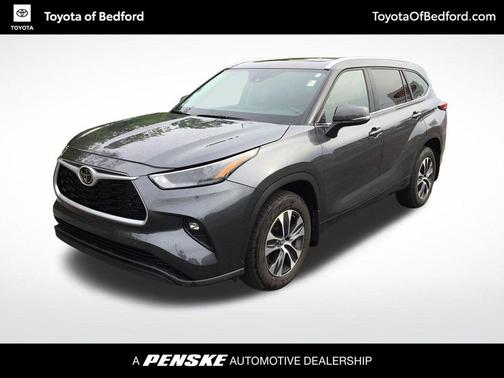 Magnetic Gray Metallic 2023 Toyota Highlander XLE