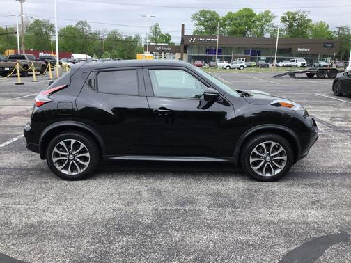 Super Black 2017 Nissan Juke SV