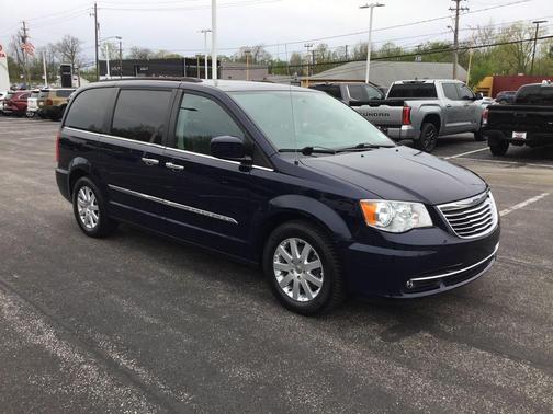 True Blue Pearlcoat 2016 Chrysler Town & Country Touring
