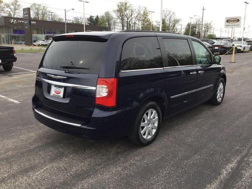 True Blue Pearlcoat 2016 Chrysler Town & Country Touring