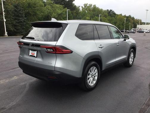 Celestial Silver Metallic 2026 Toyota Grand Highlander Hybrid XLE