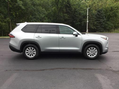 Celestial Silver Metallic 2026 Toyota Grand Highlander Hybrid XLE