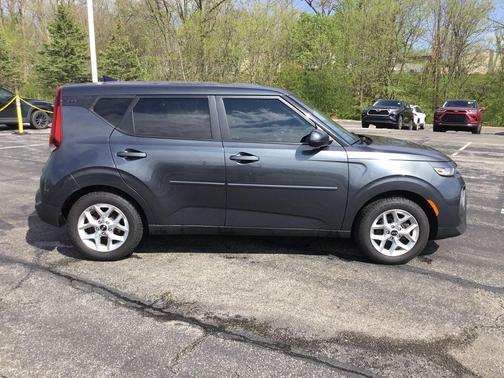 Gravity Grey 2020 Kia Soul S