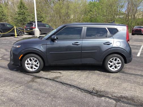 Gravity Grey 2020 Kia Soul S