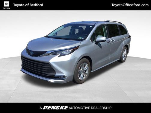 2022 Toyota Sienna XLE 7 Passenger