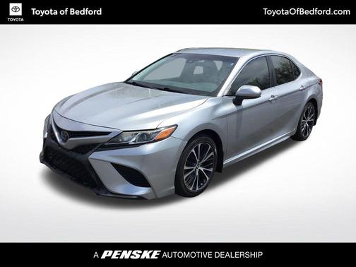 Celestial Silver Metallic 2018 Toyota Camry SE