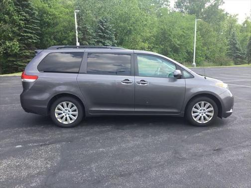 2014 Toyota Sienna LE