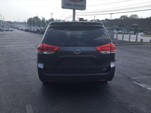 2014 Toyota Sienna LE