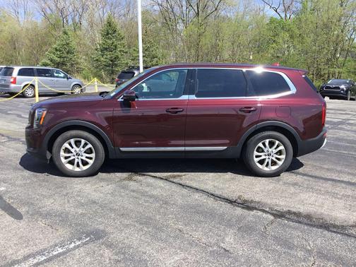 Sangria 2021 Kia Telluride LX