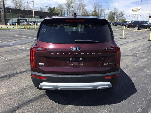Sangria 2021 Kia Telluride LX