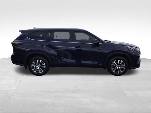 2026 Toyota Highlander Hybrid XLE
