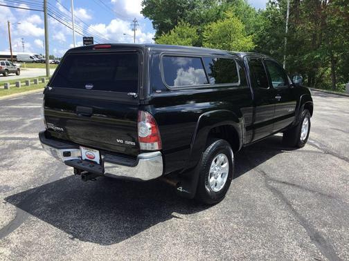 Black 2015 Toyota Tacoma SR5