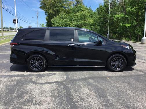 Midnight Black Metallic 2025 Toyota Sienna XSE 7 Passenger