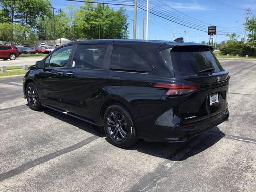 Midnight Black Metallic 2025 Toyota Sienna XSE 7 Passenger