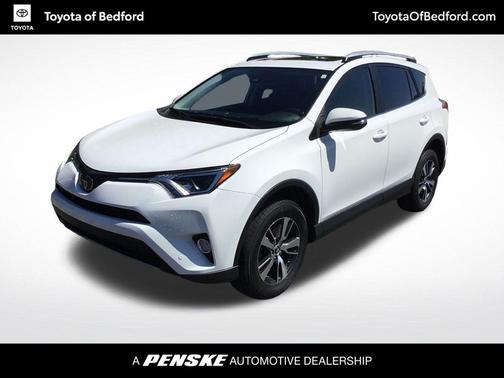 Super White 2018 Toyota RAV4 XLE