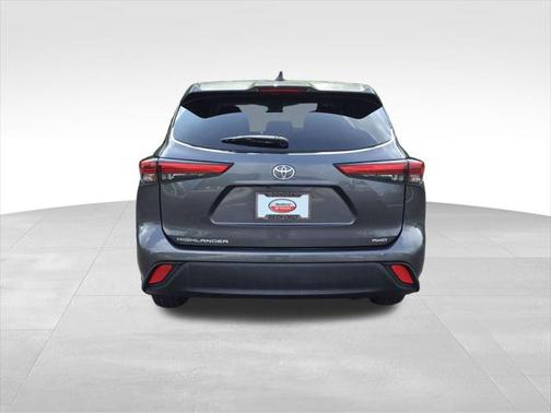 2022 Toyota Highlander L