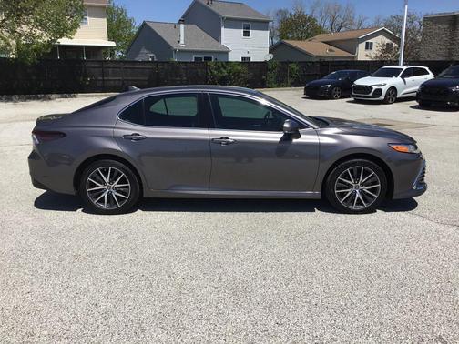 Predawn Gray Mica 2022 Toyota Camry Hybrid XLE