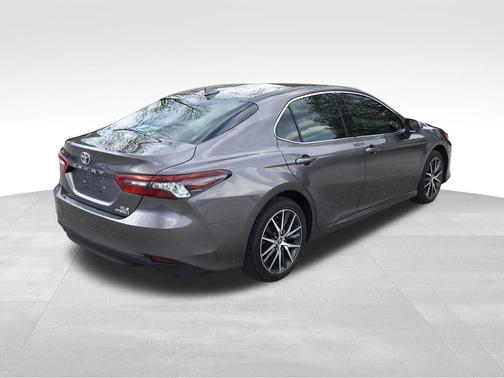 Predawn Gray Mica 2022 Toyota Camry Hybrid XLE