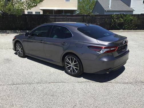 Predawn Gray Mica 2022 Toyota Camry Hybrid XLE