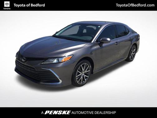 Predawn Gray Mica 2022 Toyota Camry Hybrid XLE