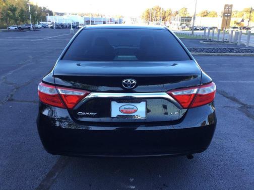 Midnight Black Metallic 2016 Toyota Camry LE