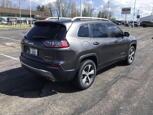 Granite Crystal Metallic Clearcoat 2020 Jeep Cherokee Limited