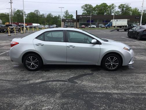 Classic Silver Metallic 2016 Toyota Corolla LE Plus