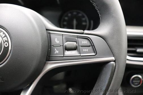 Photo 5 of 55 of 2019 Alfa Romeo Stelvio Ti