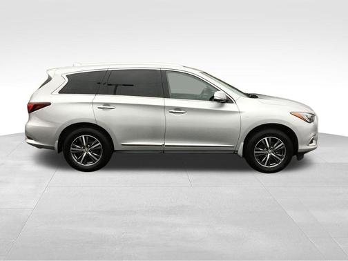2016 INFINITI QX60 Base