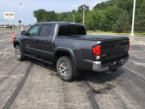 Magnetic Gray Metallic 2018 Toyota Tacoma SR5