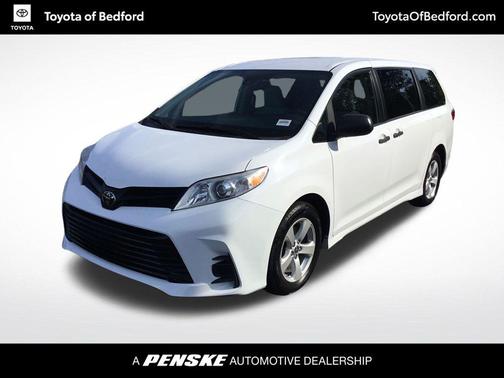 Super White 2020 Toyota Sienna SE