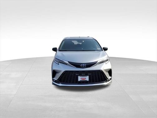 2022 Toyota Sienna XSE 7 Passenger