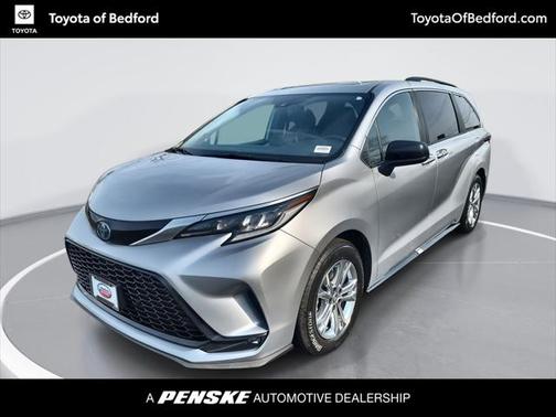 2022 Toyota Sienna XSE 7 Passenger