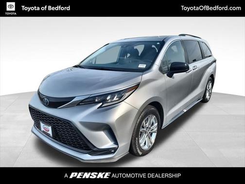 2022 Toyota Sienna XSE 7 Passenger