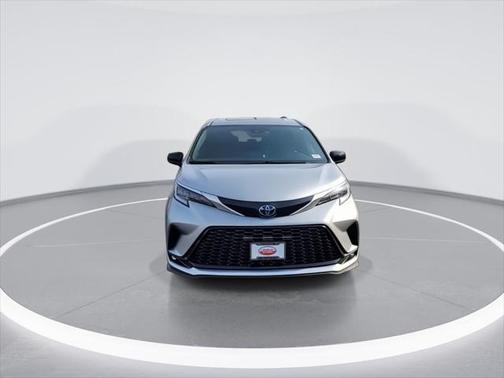 2022 Toyota Sienna XSE 7 Passenger