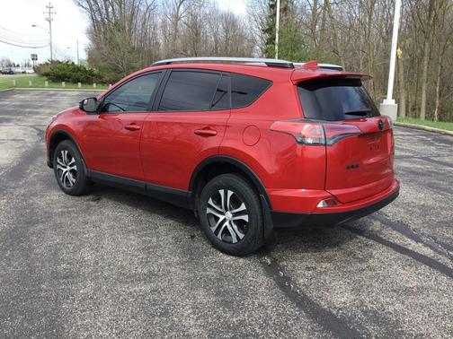 Barcelona Red Metallic 2017 Toyota RAV4 LE