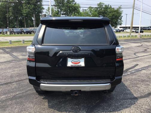Midnight Black Metallic 2024 Toyota 4Runner TRD Off Road Premium